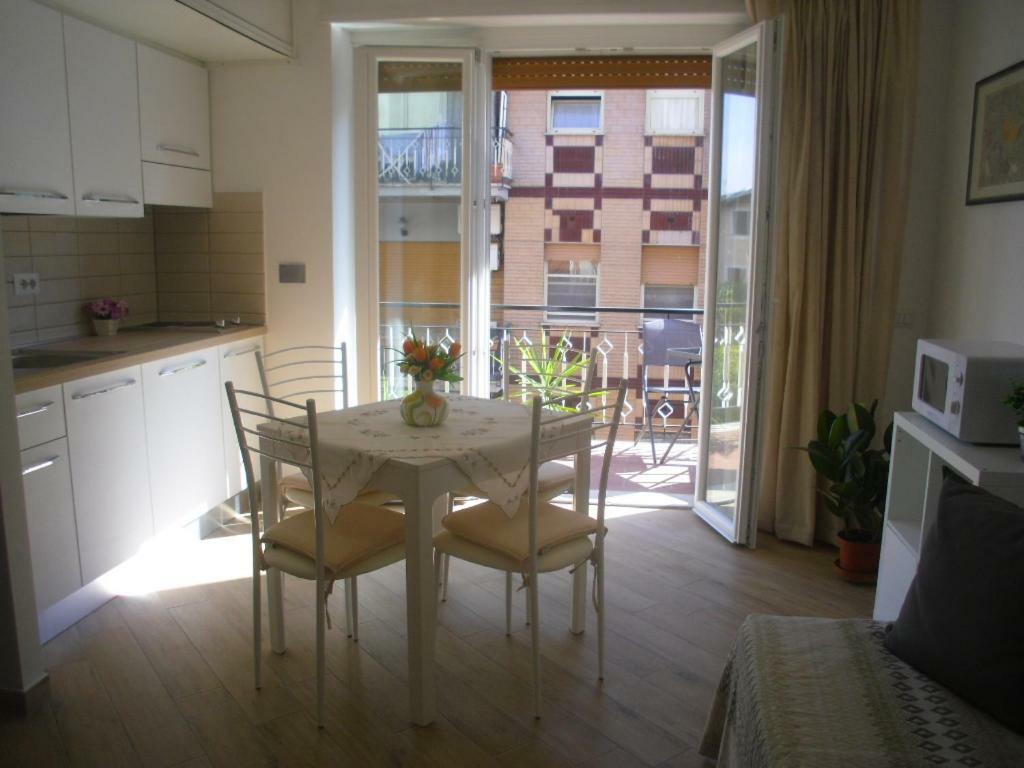 Lovely Little Apartment In Via Aurelia 로마 외부 사진